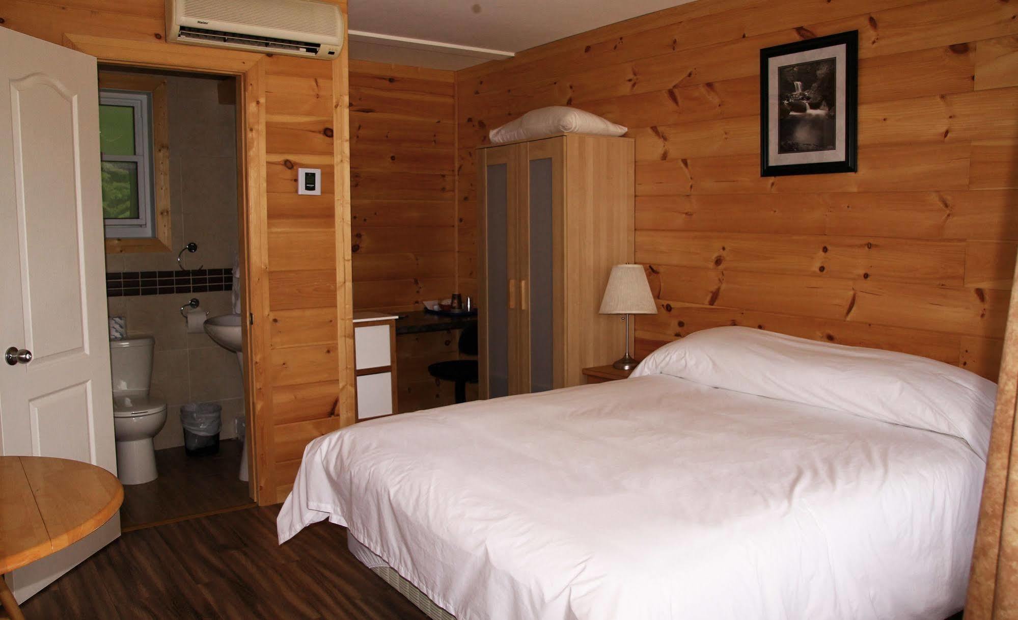 Motel 149 Mont-Tremblant Exterior photo