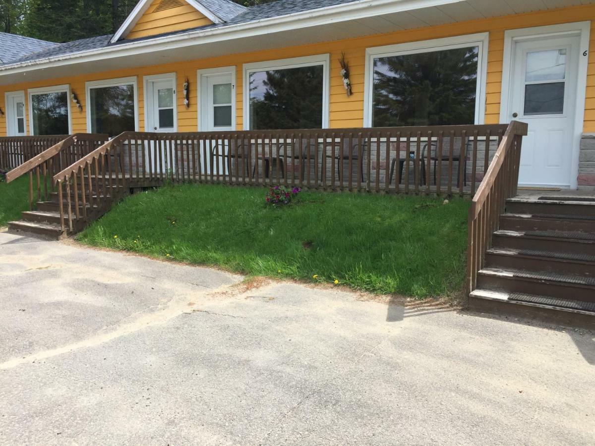 Motel 149 Mont-Tremblant Exterior photo